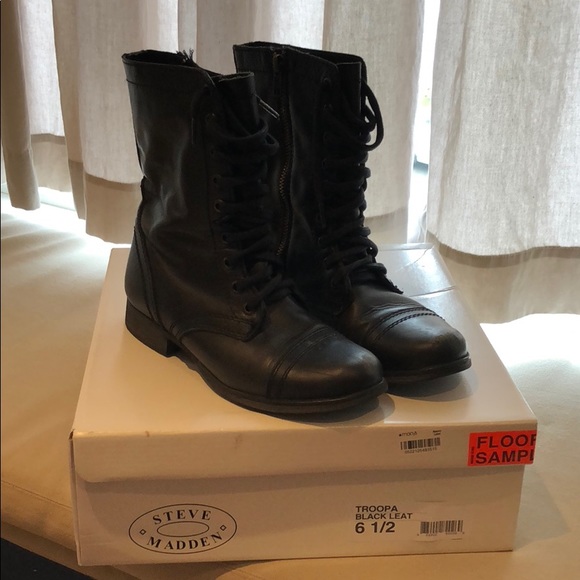 Steve Madden Shoes - Steve Madden black leather boots